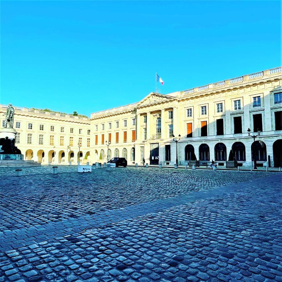 Aux Clefs Des Sacres - Dans Un Hotel Particulier Situe Rue Du Marc - Reims - Hyper Centre Forum Mairie Boulingrin Zewnętrze zdjęcie