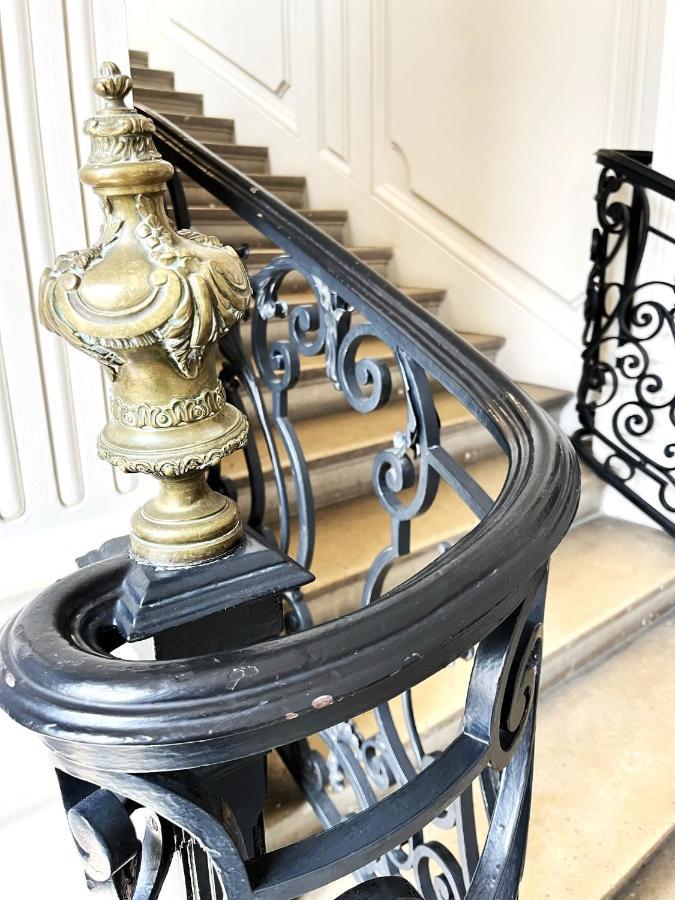 Aux Clefs Des Sacres - Dans Un Hotel Particulier Situe Rue Du Marc - Reims - Hyper Centre Forum Mairie Boulingrin Zewnętrze zdjęcie